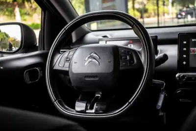 Citroën C4 Cactus 2016 - 10550 EUR, 98640 km - AUTO.MOTO.pt - 98640km - foto 31 de 42