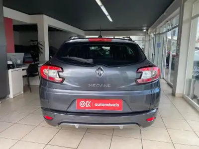 Renault Mégane Sport Tourer 2010 - 4990 EUR, 340390 km - AUTO.MOTO.pt - 340390km - foto 14 de 44
