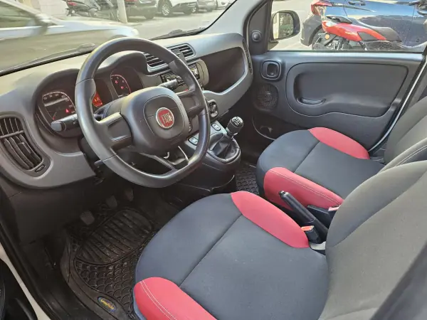 Fiat Panda 2019 - 9800 EUR, 39264 km - AUTO.MOTO.pt - 39264km - foto 4 de 11