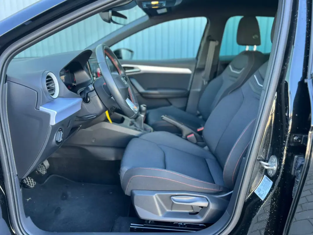 SEAT Ibiza 2025 - 19750 EUR, 19500 km - AUTO.MOTO.pt - 19500km - foto 12 de 22