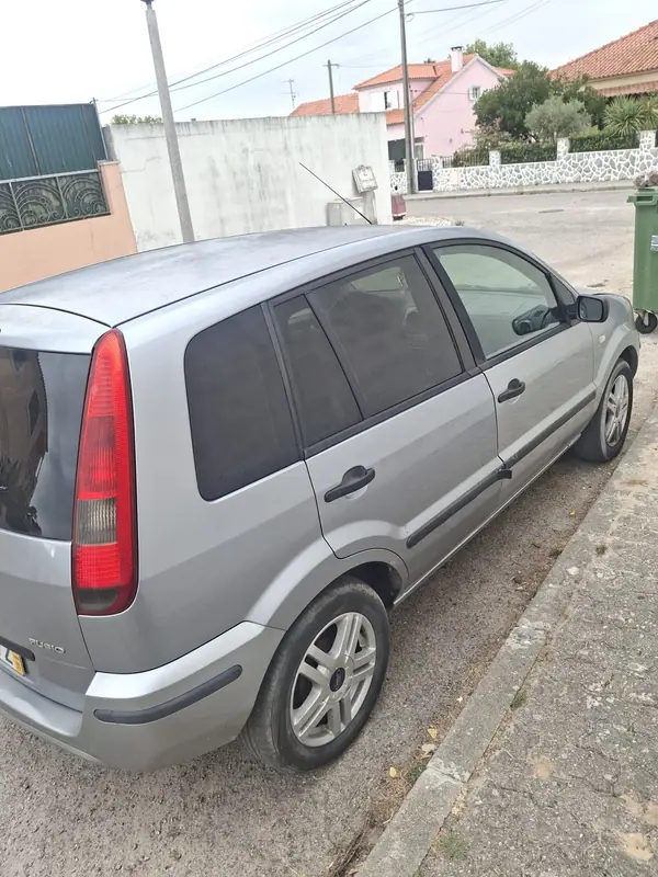 Ford Fusion 1.25 + 2005 Gasolina — 310 000 km · Setúbal Ford Fusion 1.25 + 2005 Gasolina