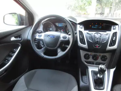 Ford Focus SW 2013 - 6990 EUR, 210000 km - 210000km - foto 23 de 28