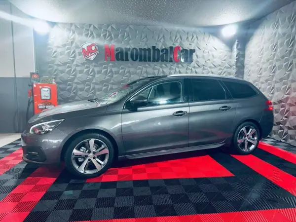 Peugeot 308 2019 - 12990 EUR, 119631 km - AUTO.MOTO.pt - 119631km - foto 15 de 26