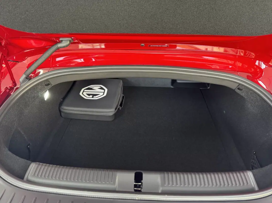 MG 2026 - 67000 EUR, 0 km - AUTO.MOTO.pt - foto 53 de 53