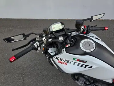 Ducati Monster 1000 2025 - 10500 EUR, 4500 km - 4500km - foto 14 de 22