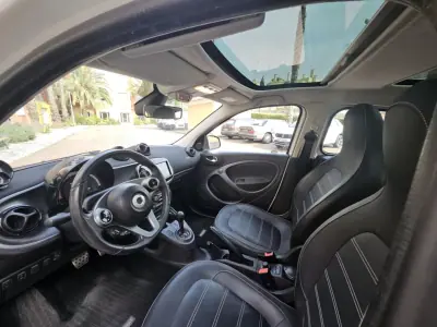 Smart ForFour 2018 - 12890 EUR, 75000 km - AUTO.MOTO.pt - 75000km - foto 4 de 12