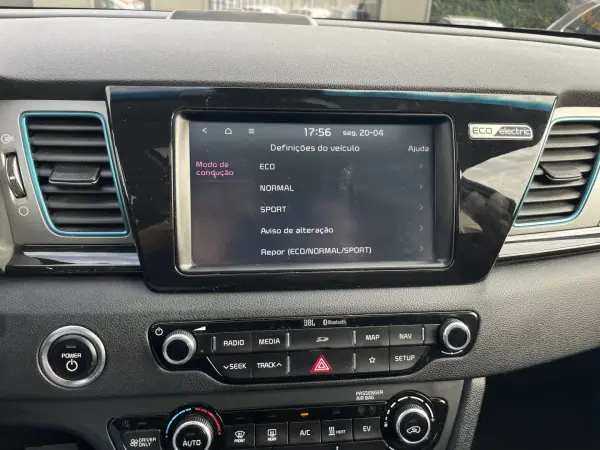 Kia e-Niro 2019 - 21500 EUR, 84859 km - 84859km - foto 40 de 42