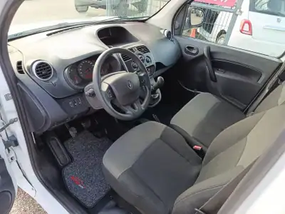 Renault Kangoo 1.5 DCi Maxi 2018 - 11750 EUR, 159000 km - AUTO.MOTO.pt - 159000km - foto 13 de 27