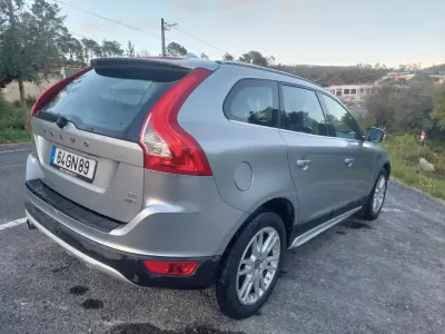 Volvo XC 60 2008 - 11900 EUR, 295804 km - AUTO.MOTO.pt - 295804km - foto 3 de 15