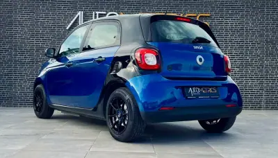 Smart ForFour 2018 - 11500 EUR, 91000 km - AUTO.MOTO.pt - 91000km - foto 3 de 13