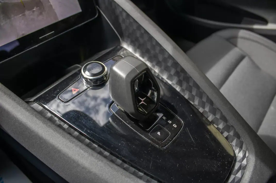 Polestar 2 2021 - 22500 EUR, 138000 km - AUTO.MOTO.pt - 138000km - foto 37 de 46