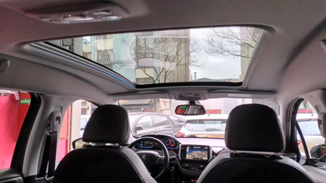 Peugeot 2008 2016 - 13750 EUR, 44423 km - AUTO.MOTO.pt - 44423km - foto 52 de 58