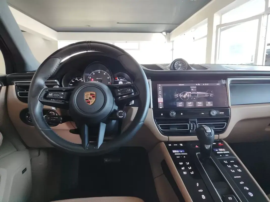 Porsche Macan 2024 - 84900 EUR, 20700 km - AUTO.MOTO.pt - 20700km - foto 23 de 41