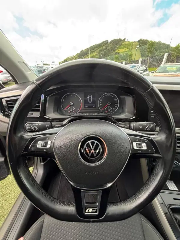 Volkswagen Polo 2021 - 18490 EUR, 71185 km - AUTO.MOTO.pt - 71185km - foto 11 de 14
