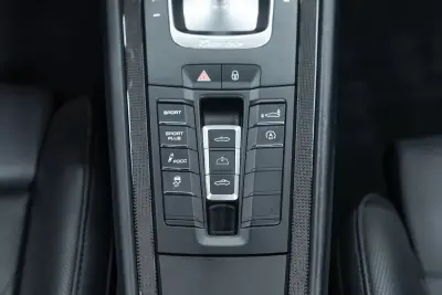 Porsche 991 2015 - 149950 EUR, 52000 km - AUTO.MOTO.pt - 52000km - foto 24 de 51