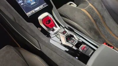 Lamborghini Huracán 2024 - 397500 EUR, 11996 km - AUTO.MOTO.pt - 11996km - foto 54 de 79