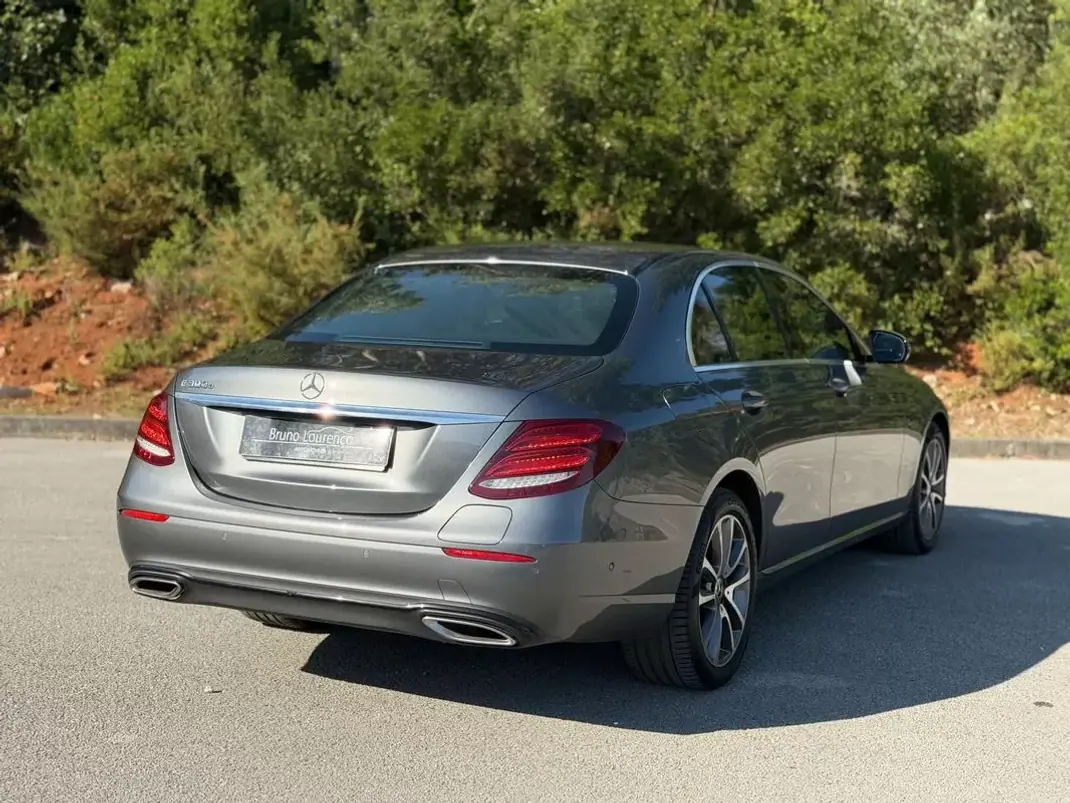 Mercedes-Benz E 300 2019 - 25900 EUR, 138000 km - 138000km - foto 29 de 33