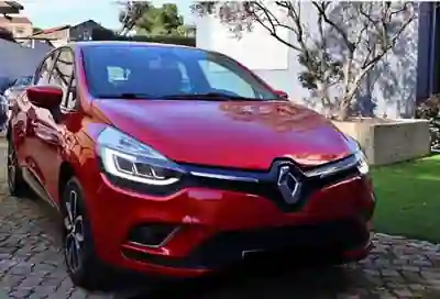 Renault Clio 2019 - 12800 EUR, 47000 km - 47000km - foto 1 de 14