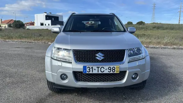 Suzuki Grand Vitara 2009 - 9900 EUR, 121000 km - AUTO.MOTO.pt - 121000km - foto 16 de 18