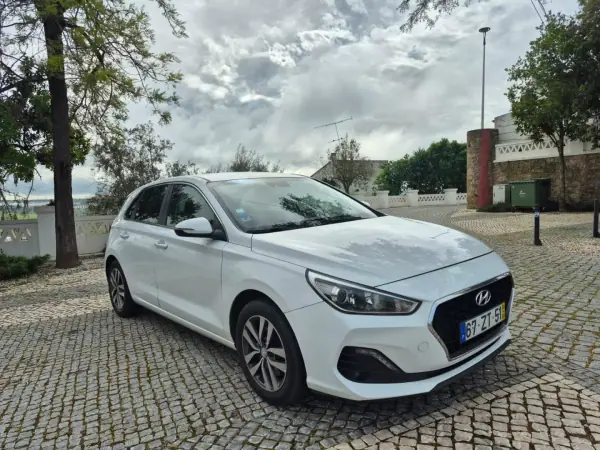 Hyundai i30 2020 - 16900 EUR, 113423 km - AUTO.MOTO.pt - 113423km - foto 18 de 19