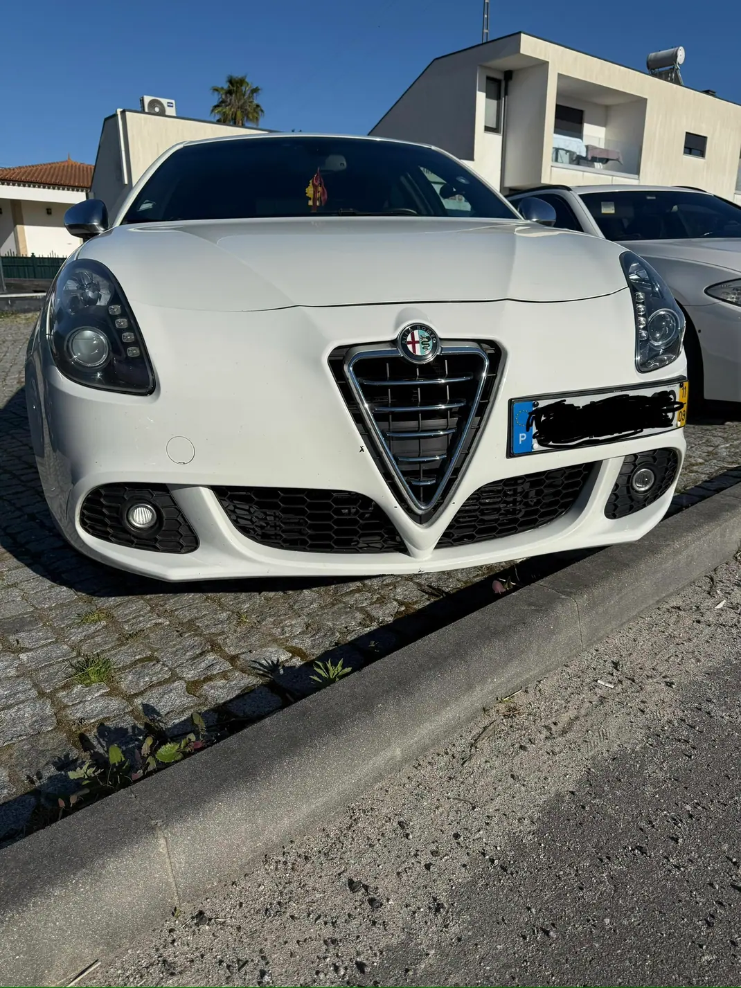 Alfa Romeo Giulietta 2011 - 4799 EUR, 466000 km - AUTO.MOTO.pt - 466000km - foto 1 de 6