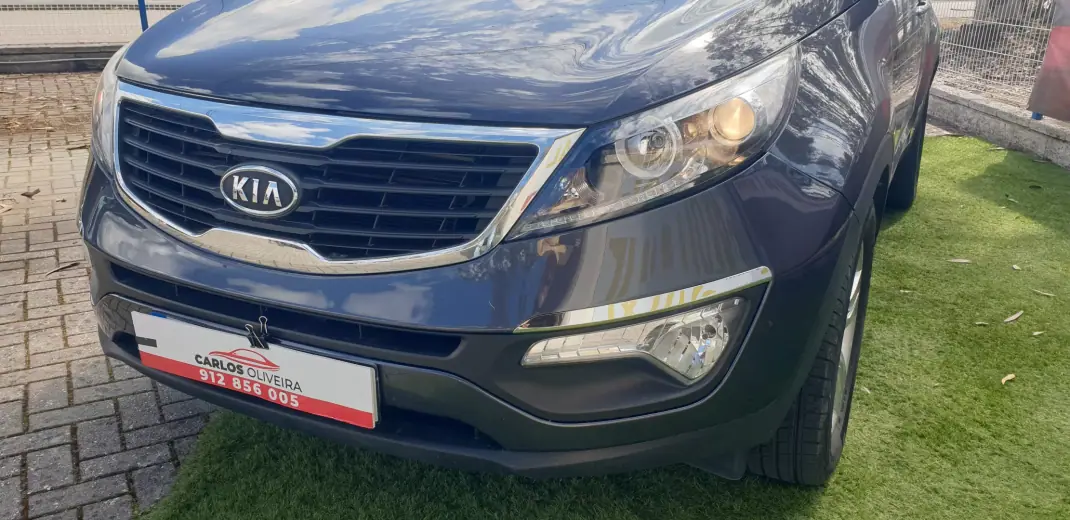 Kia Sportage 2012 - 10750 EUR, 181000 km - AUTO.MOTO.pt - 181000km - foto 2 de 15