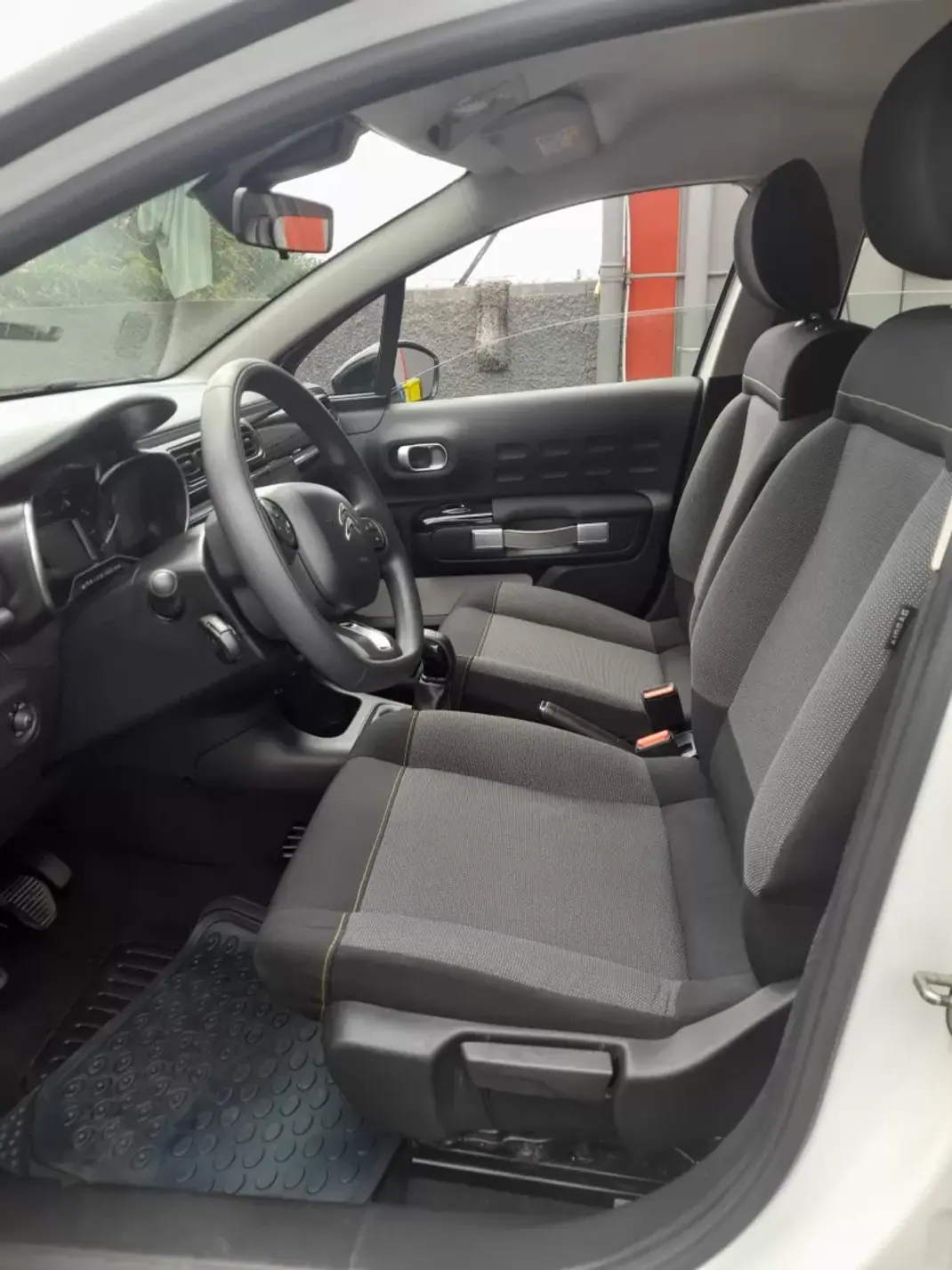Citroën C3 2020 - 10750 EUR, 89080 km - 89080km - foto 9 de 15