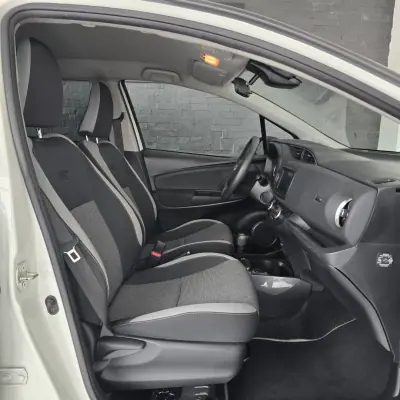 Toyota Yaris 2020 - 18950 EUR, 77356 km - AUTO.MOTO.pt - 77356km - foto 7 de 28