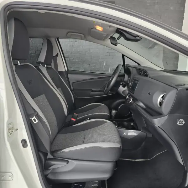 Toyota Yaris 2020 - 17450 EUR, 77356 km - AUTO.MOTO.pt - 77356km - foto 7 de 28