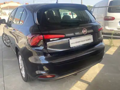 Fiat Tipo 2019 - 9900 EUR, 196000 km - AUTO.MOTO.pt - 196000km - foto 3 de 13