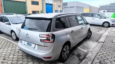 Citroën C4 Grand Picasso 2015 - 10900 EUR, 175000 km - AUTO.MOTO.pt - 175000km - foto 10 de 20