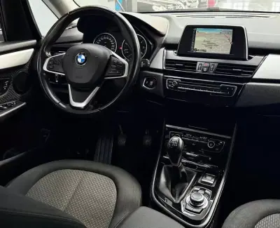 BMW 216 Active Tourer 2015 - 12750 EUR, 196513 km - AUTO.MOTO.pt - 196513km - foto 20 de 25