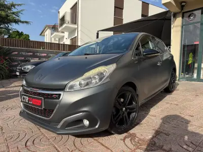 Peugeot 208 2015 - 195000km