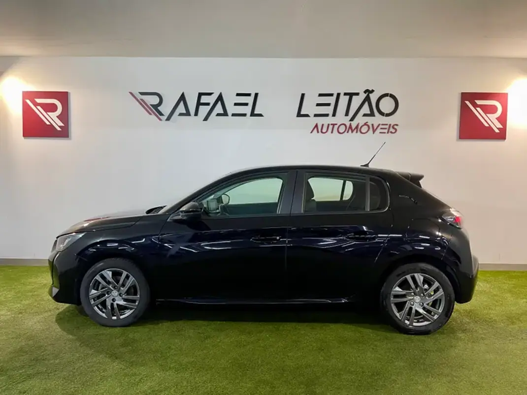 Peugeot 208 2022 - 14700 EUR, 131000 km - AUTO.MOTO.pt - 131000km - foto 9 de 29
