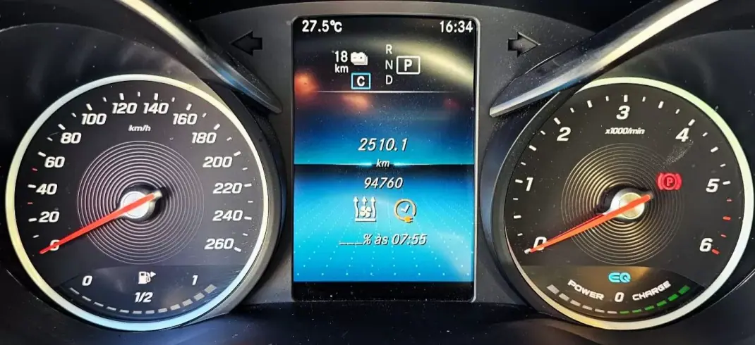 Mercedes-Benz C 300 2020 - 41500 EUR, 94000 km - AUTO.MOTO.pt - 94000km - foto 12 de 46