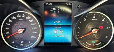 Mercedes-Benz C 300 2020 - 41500 EUR, 94000 km - AUTO.MOTO.pt - 94000km - foto 12 de 46