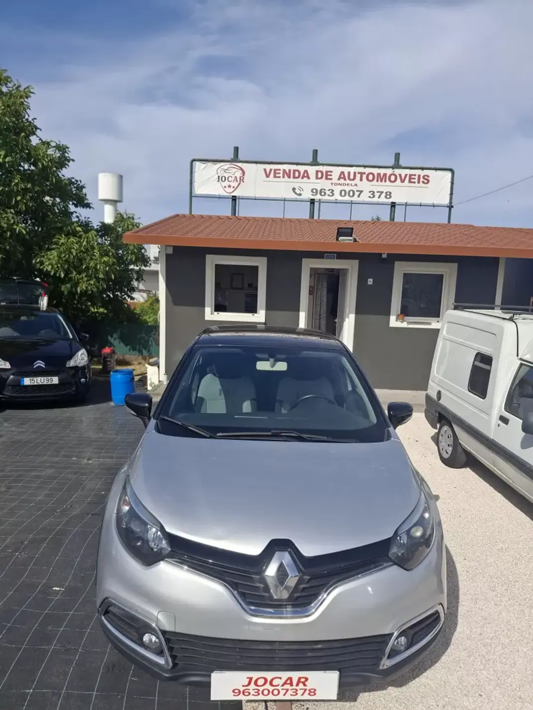 Renault Captur 2017 - 12950 EUR, 119123 km - AUTO.MOTO.pt - 119123km - foto 2 de 14
