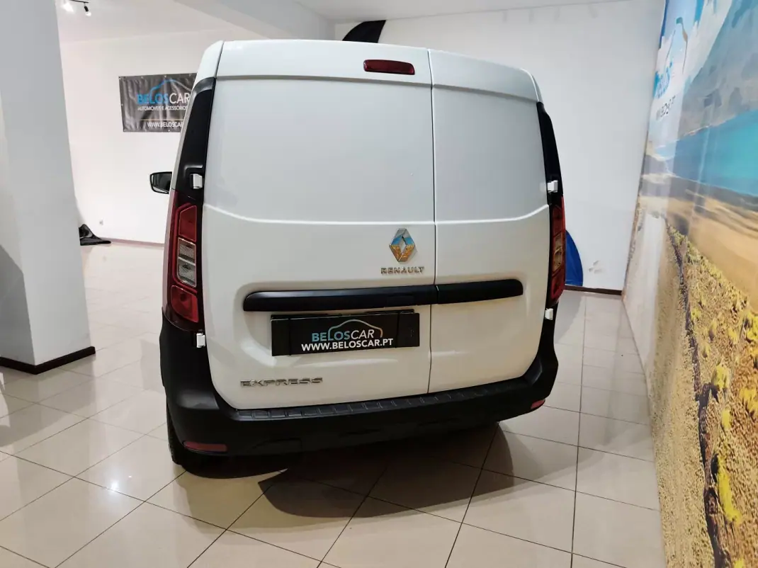 Renault 2022 - 13990 EUR, 66000 km - AUTO.MOTO.pt - 66000km - foto 6 de 21