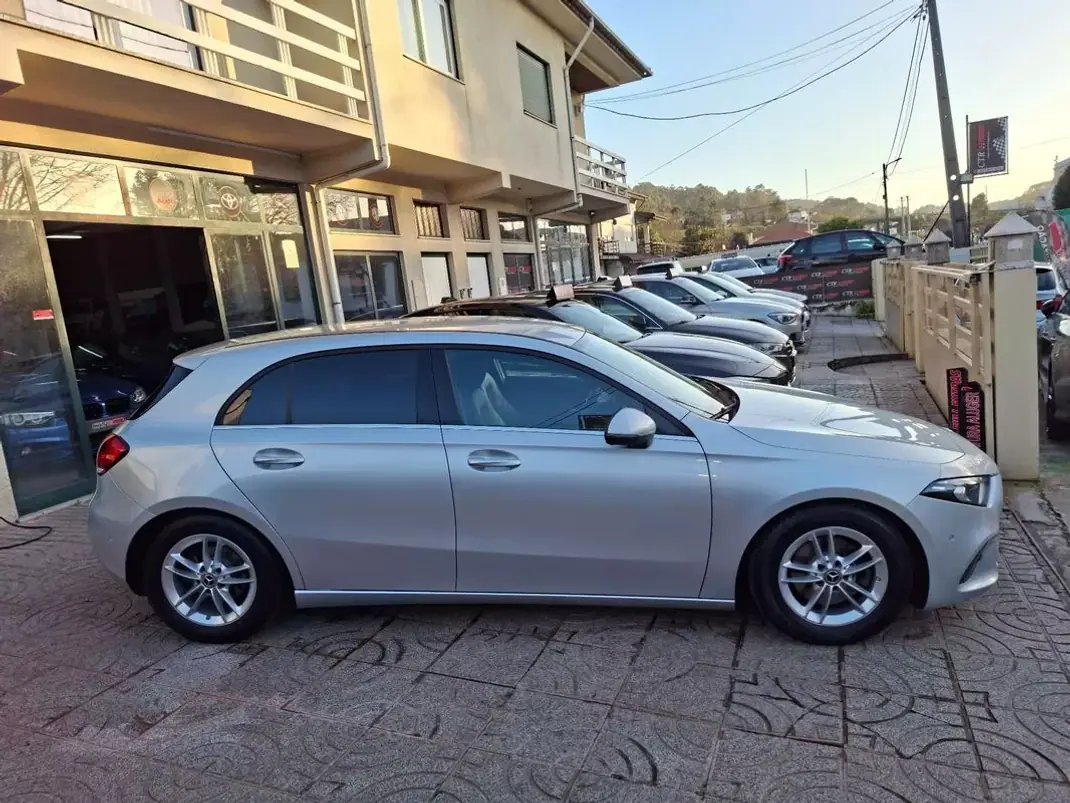 Mercedes-Benz A 200 2018 - 22500 EUR, 77000 km - AUTO.MOTO.pt - 77000km - foto 7 de 37