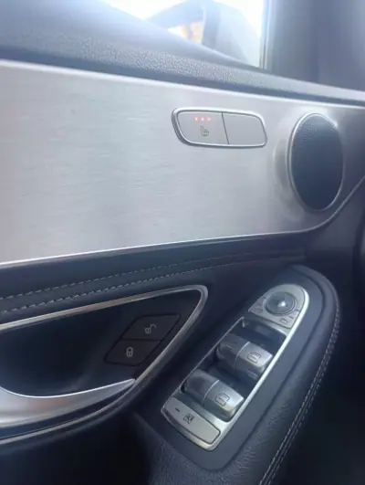 Mercedes-Benz C 220 2015 - 19500 EUR, 150000 km - AUTO.MOTO.pt - 150000km - foto 12 de 15
