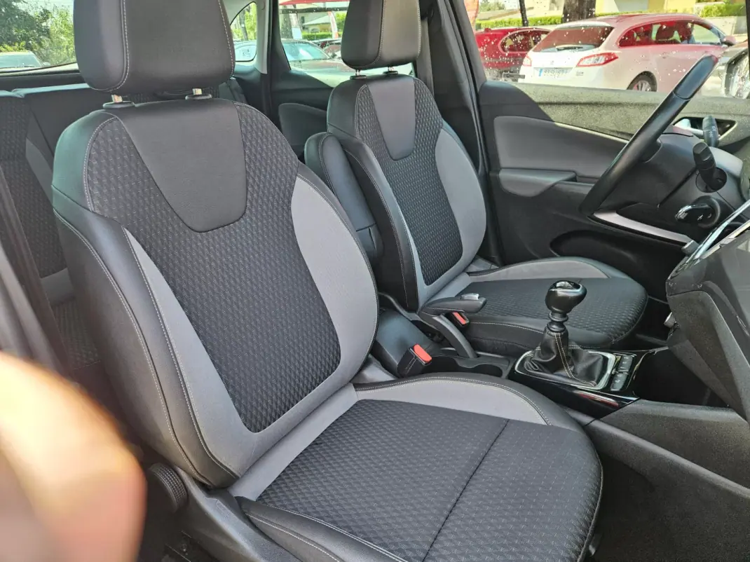 Opel Crossland X 2018 - 12800 EUR, 112200 km - 112200km - foto 12 de 45