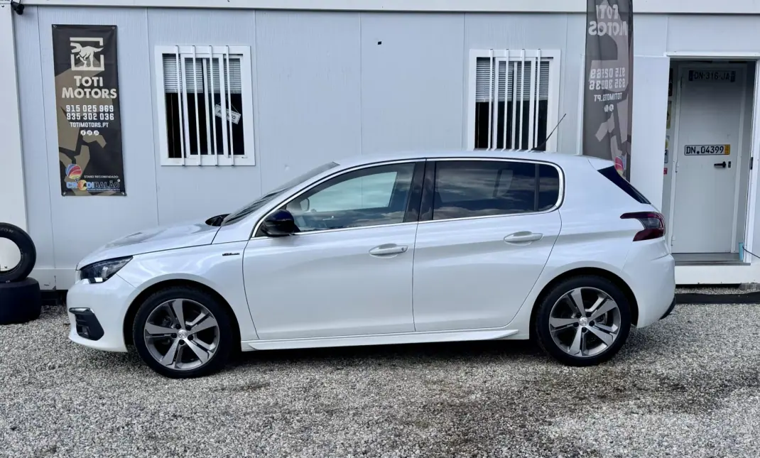 Peugeot 308 2020 - 14790 EUR, 30000 km - AUTO.MOTO.pt - 30000km - foto 5 de 29