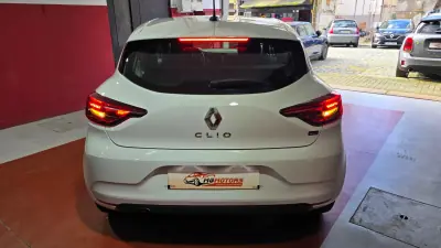 Renault Clio VAN 1.5 Blue DCi AIR NAV 2020 - 14220 EUR, 90991 km - AUTO.MOTO.pt - 90991km - foto 5 de 46