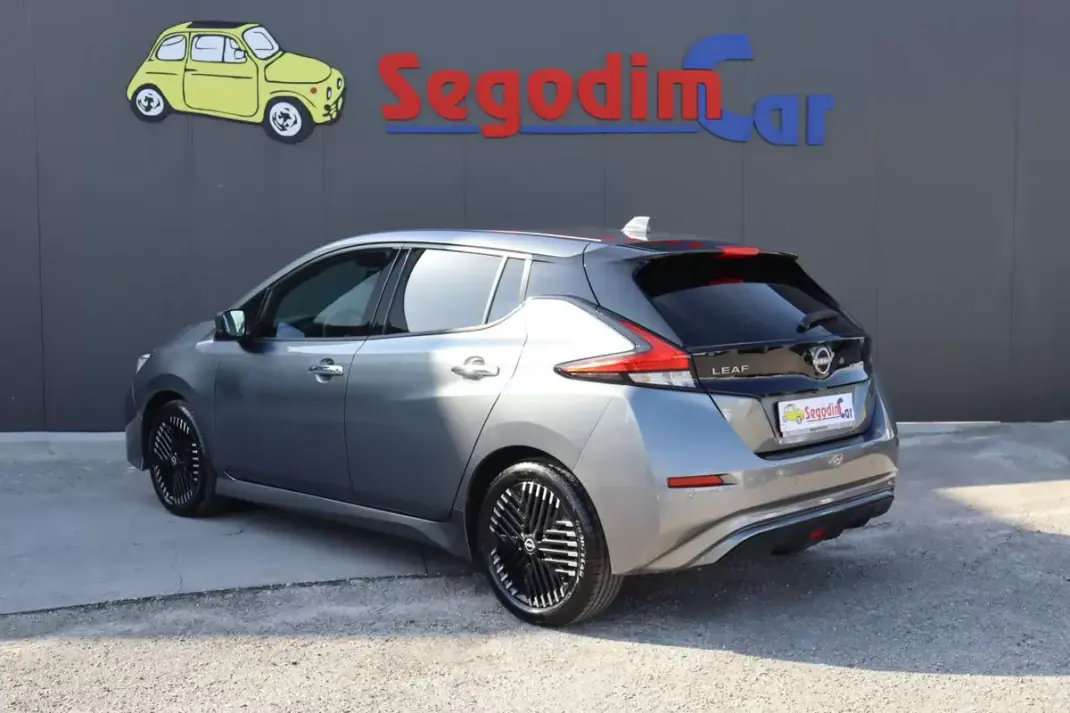 Nissan Leaf 2024 - 19500 EUR, 12816 km - AUTO.MOTO.pt - 12816km - foto 6 de 30