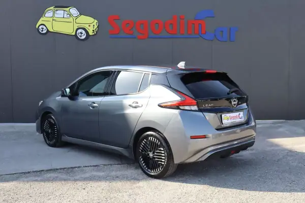 Nissan Leaf 2024 - 19500 EUR, 12816 km - AUTO.MOTO.pt - 12816km - foto 6 de 30