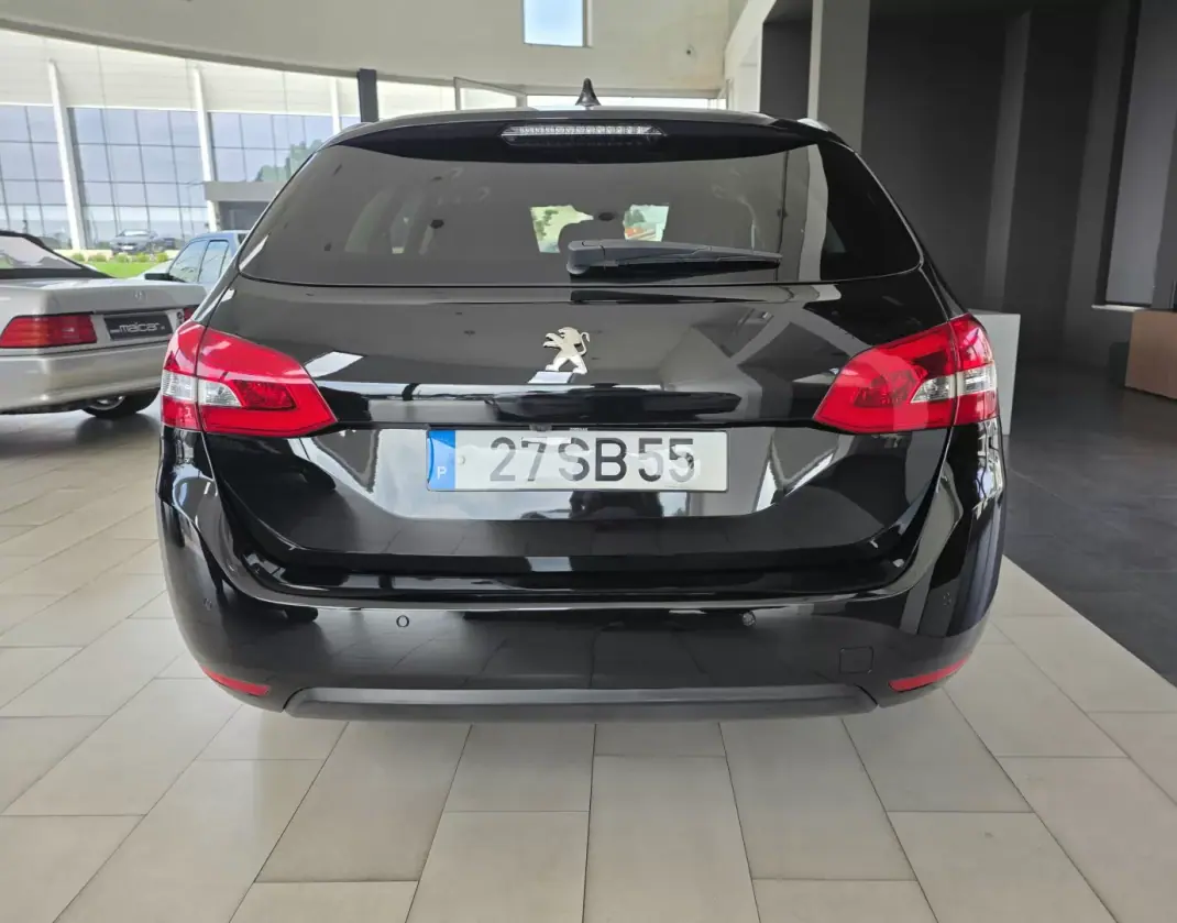Peugeot 308 SW 2016 - 8990 EUR, 150869 km - 150869km - foto 5 de 31