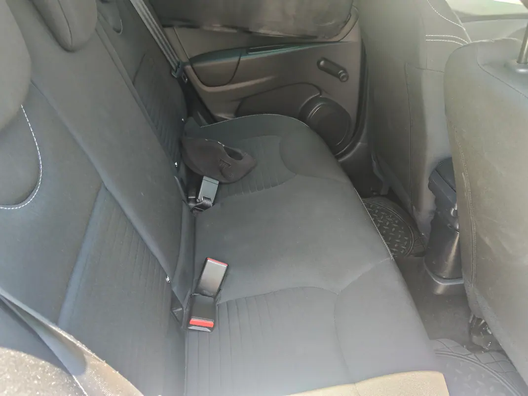 Renault Clio 2016 - 10750 EUR, 47500 km - 47500km - foto 5 de 10