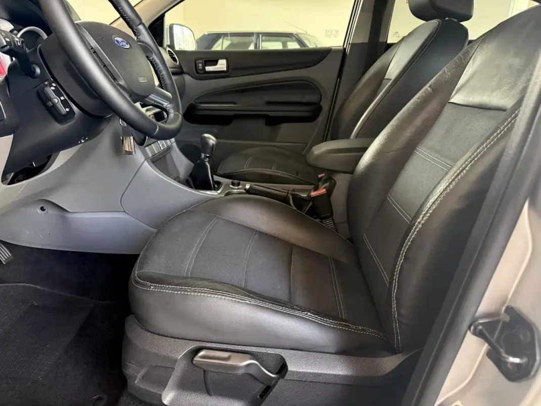 Ford Focus 2008 - 6250 EUR, 241000 km - AUTO.MOTO.pt - 241000km - foto 24 de 60