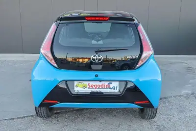 Toyota Aygo 2015 - 7990 EUR, 90537 km - 90537km - foto 5 de 20