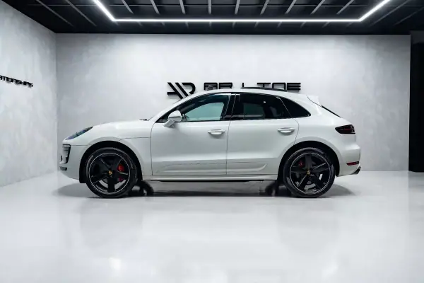 Porsche Macan 2016 - 49950 EUR, 131000 km - AUTO.MOTO.pt - 131000km - foto 15 de 53